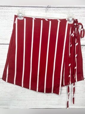 Red & White Striped Shorts with Side Tie Faux Skirt Wrap Size Small Skorts